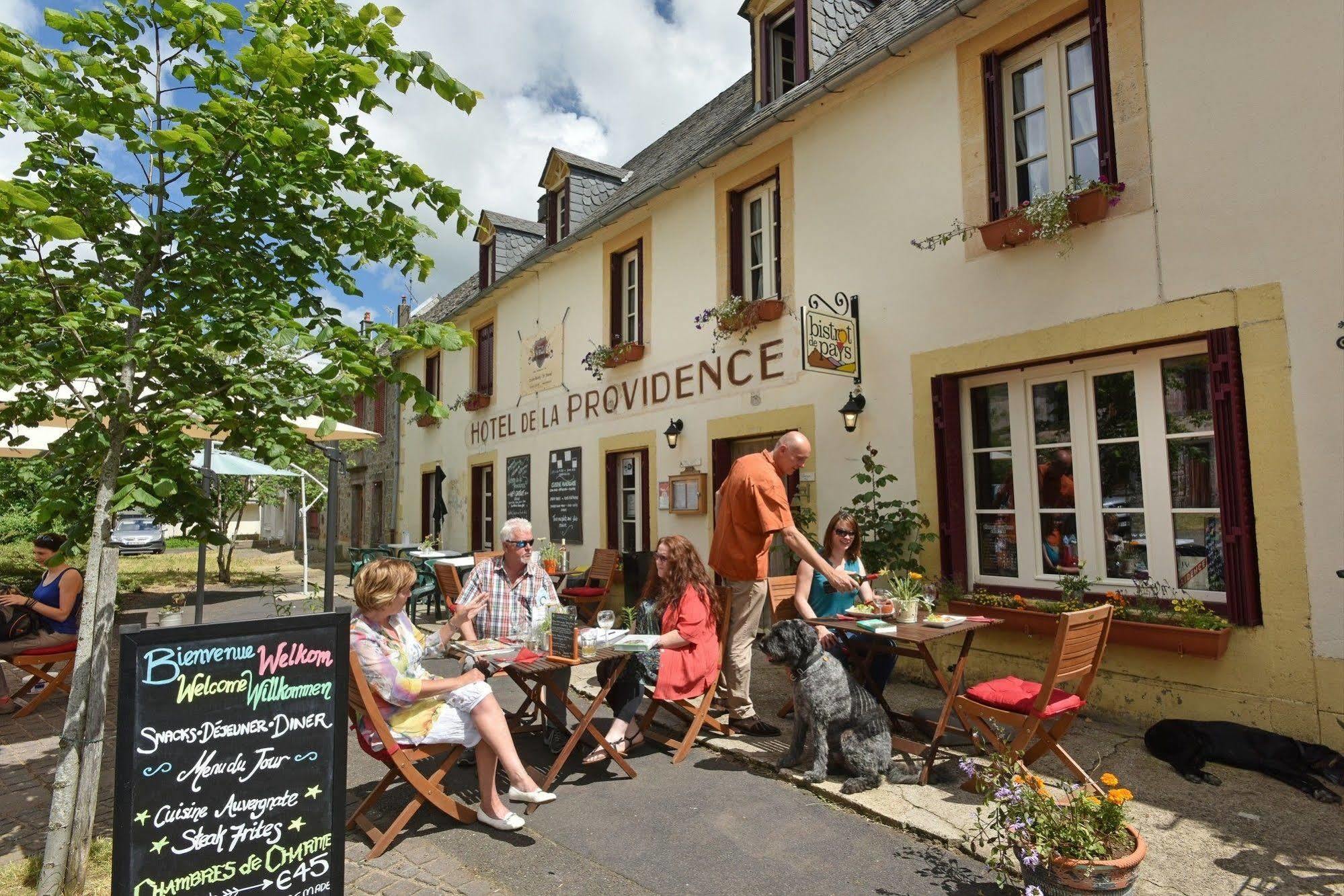 Auberge De La Providence Saint-Donat Buitenkant foto